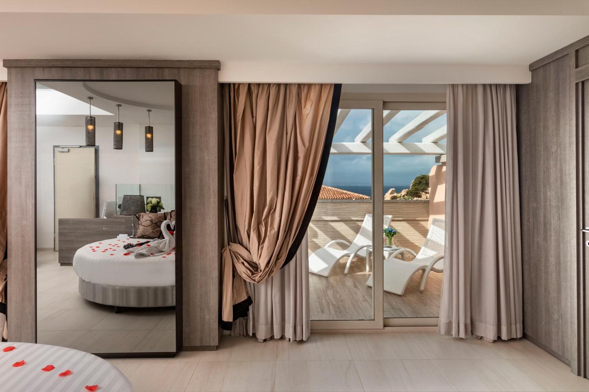 Grand Hotel Resort&Spa Ma&Ma - Adults Only La Maddalena  Exterior photo